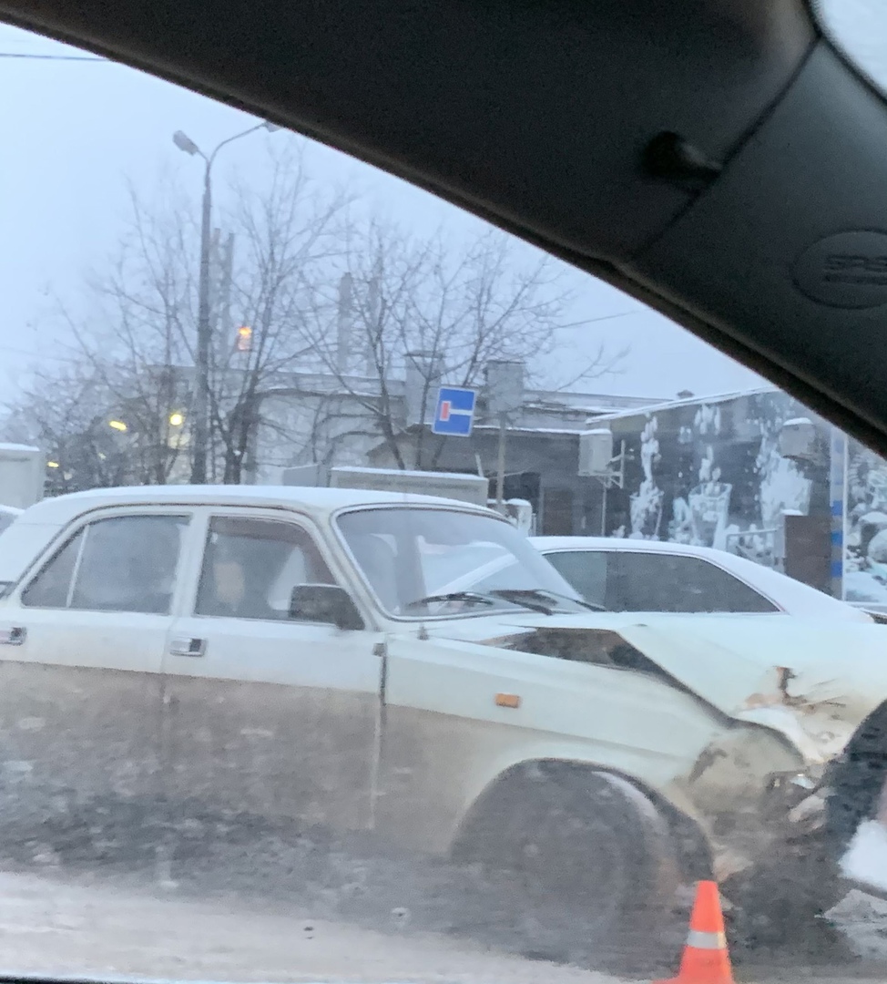 Во Владимире на остановке Горячий хлеб произошло ДТП | 30.12.2020 |  Владимир - БезФормата