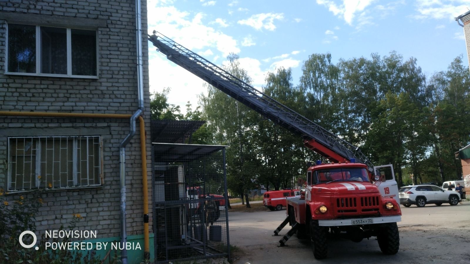 В Гусь-Хрустальном из горящего дома эвакуировали 9 человек, в том числе  трое детей