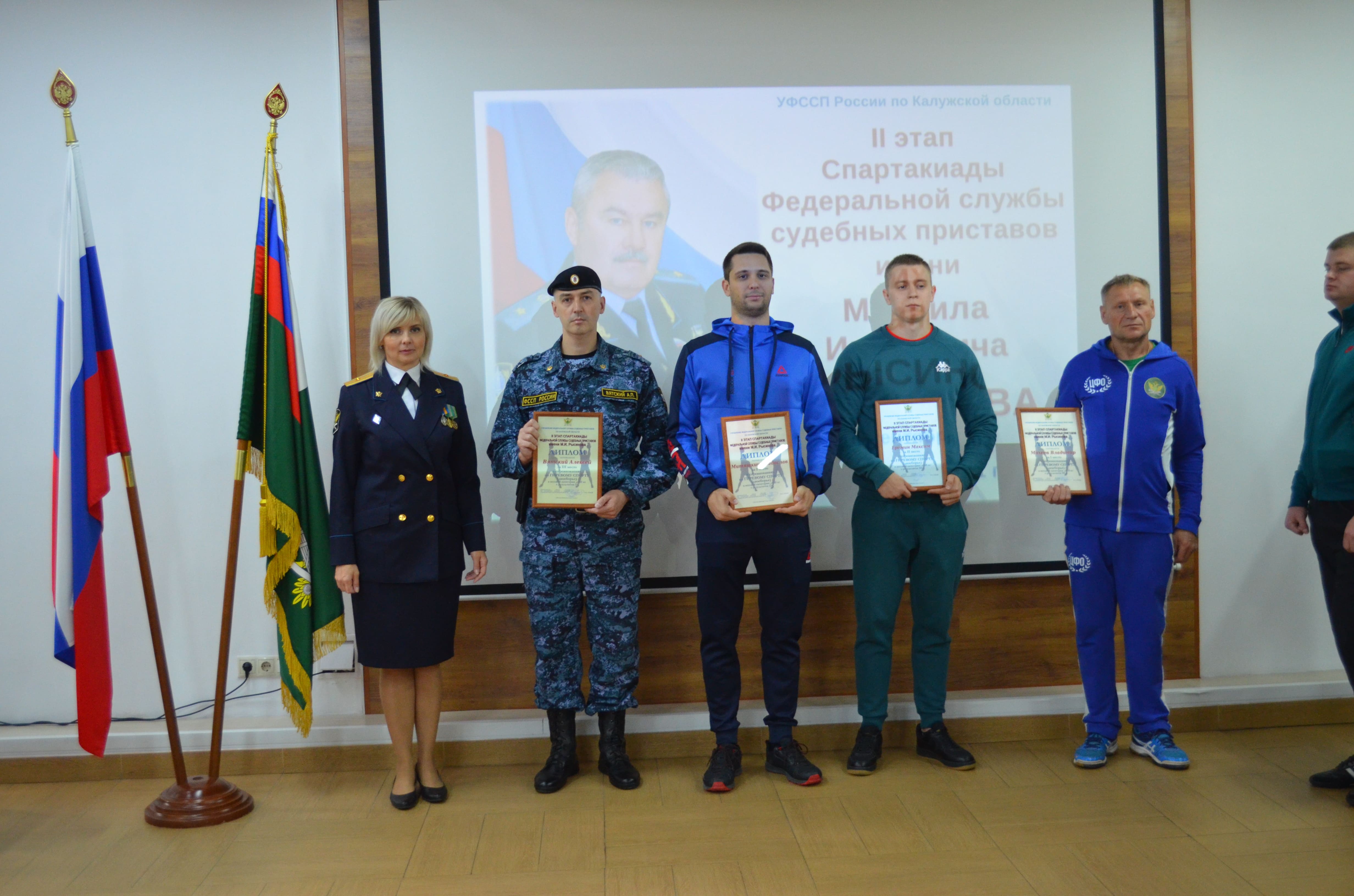 Судебный пристав из Владимирской области Владимир Михеев стал лучшим  гиревиком в ЦФО среди коллег