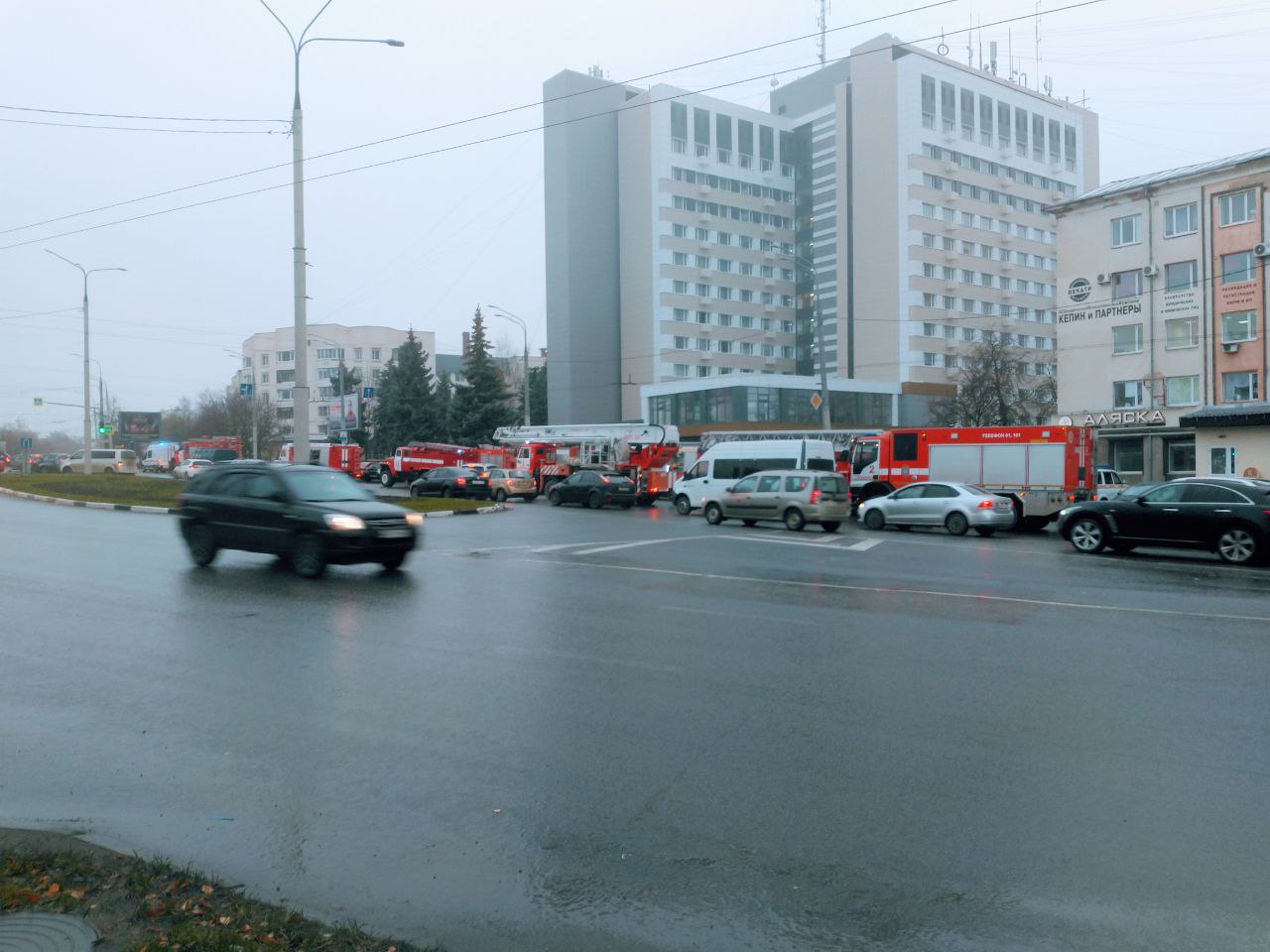 Во Владимире из гостиницы «Заря» эвакуировали 124 человека из-за возгорания  в электрощитке | 08.11.2022 | Владимир - БезФормата