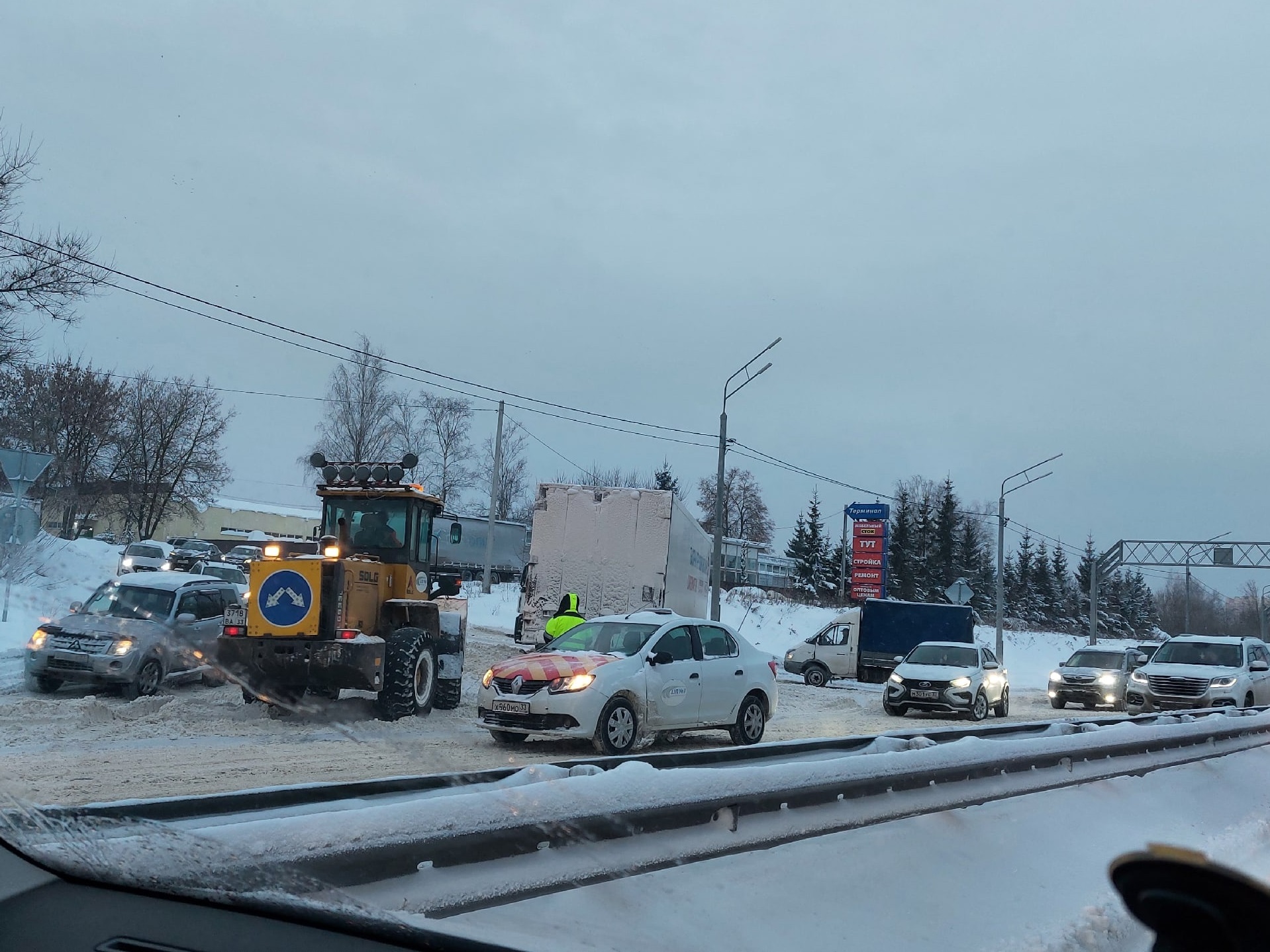 9 ДТП за 2 часа: снегопад осложнил дорожную обстановку во Владимире