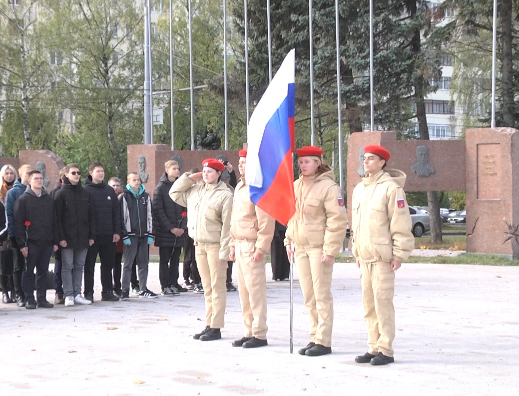 Во Владимире торжественно открыли Вахту памяти | 10.10.2023 | Владимир -  БезФормата