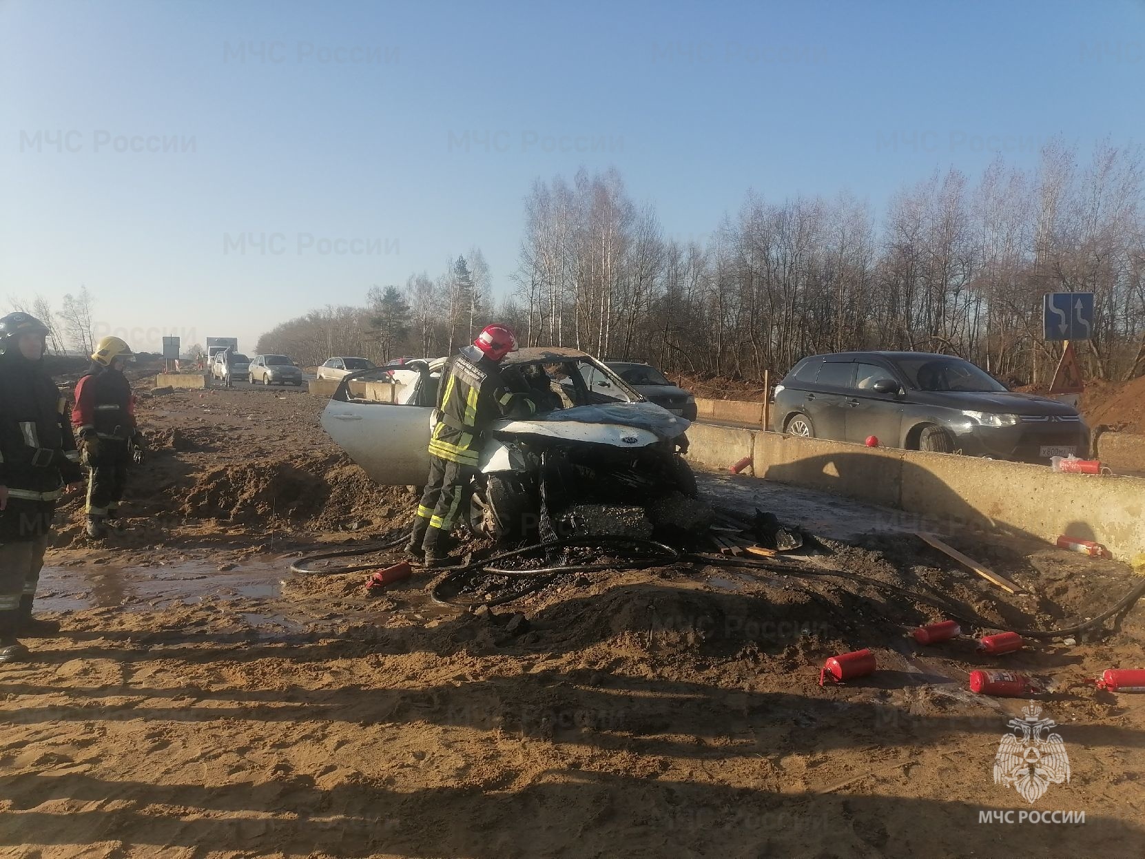 В Суздальском районе в результате ДТП загорелся легковой автомобиль