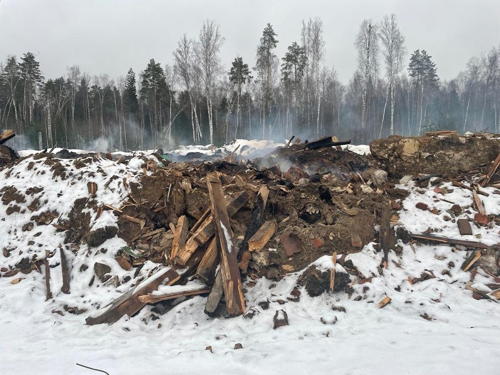 В Селивановском районе у посёлка Красная Горбатка обнаружена  несанкционированная свалка