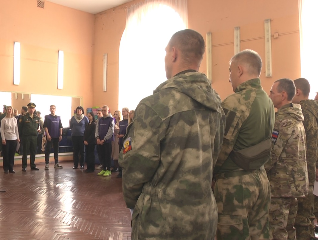 Во Владимире в зону СВО проводили 21 военнослужащего | 14.05.2024 |  Владимир - БезФормата